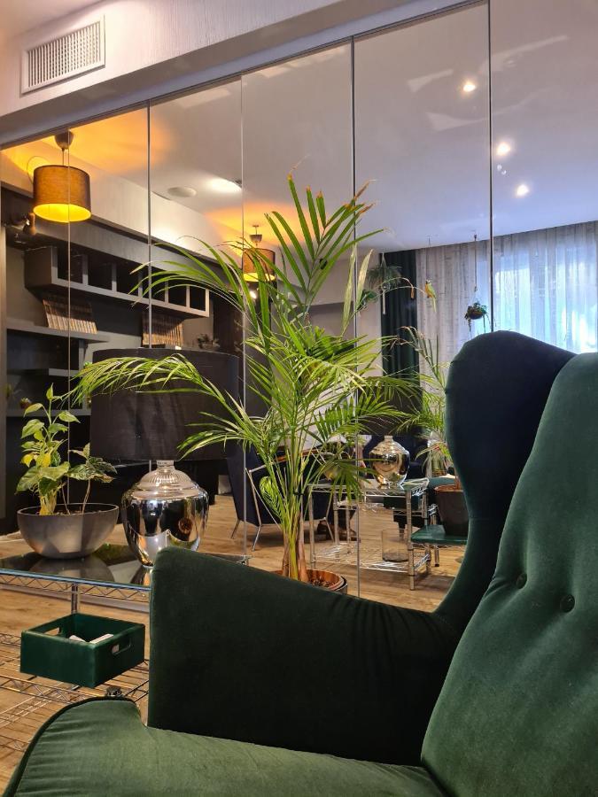 Serendipity Apartments - Montenapoleone Milano Eksteriør billede